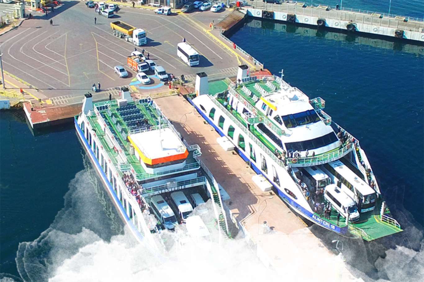 Çanakkale'de ek feribot seferleri konuldu Çanakkale'de ek feribot seferleri konuldu
